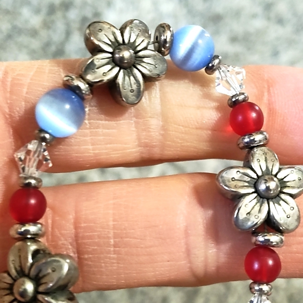 VINTAGE SILVER-TONE FLOWER BEADED DANGLING TOGGLE CLASP 6.5" BRACELET - Picture 5 of 9